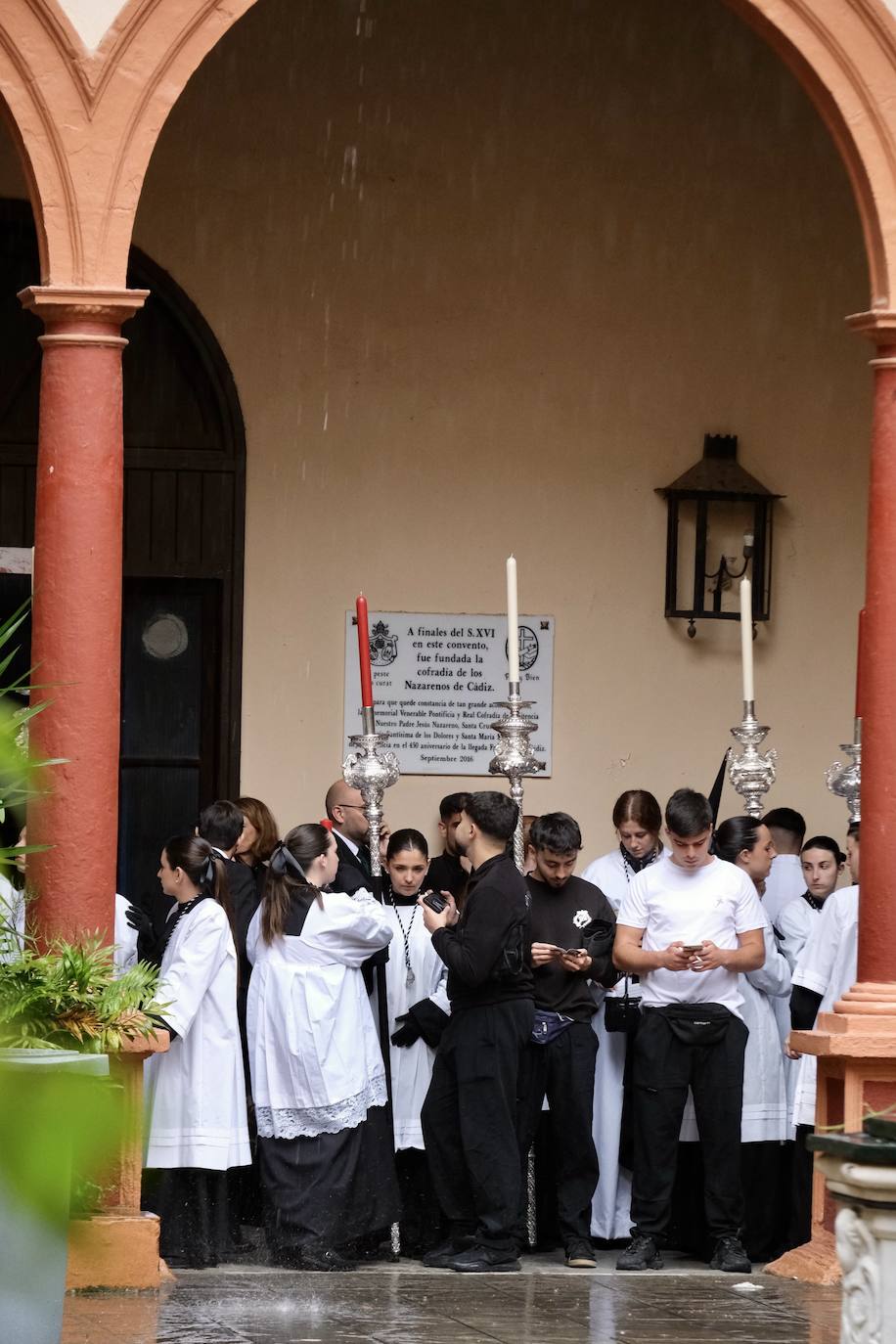 Las imágenes del Caído en la Semana Santa de Cádiz 2025