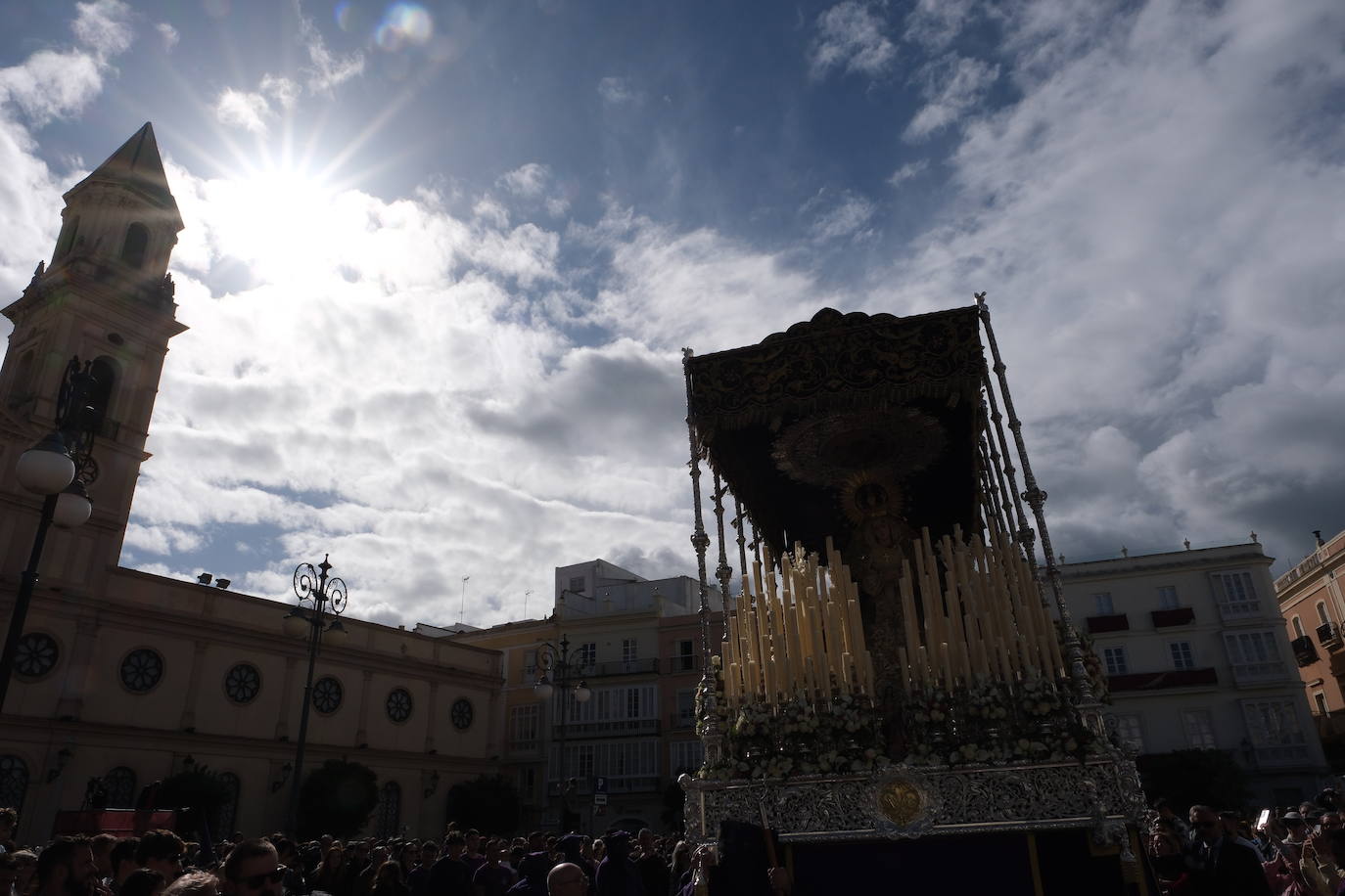 Las imágenes de Columna en la Semana Santa de Cádiz 2025