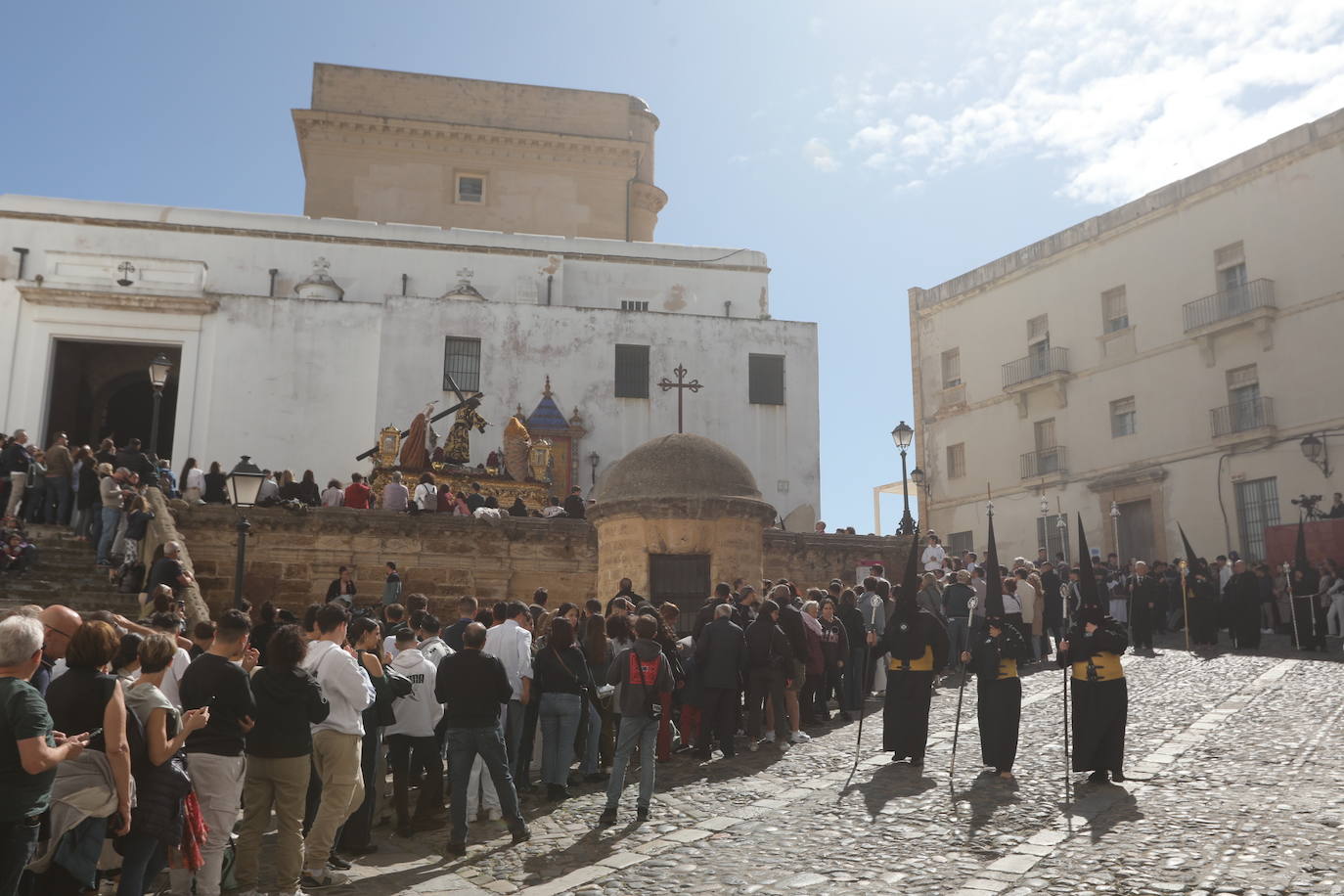 Las imágenes de Sanidad en la Semana Santa de Cádiz 2025