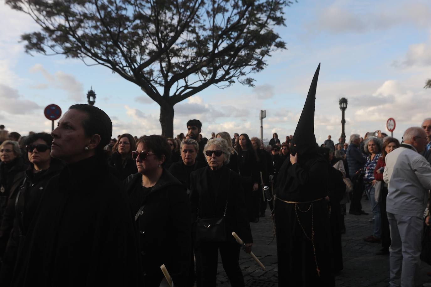 Las imágenes del Caminito en la Semana Santa de Cádiz 2025