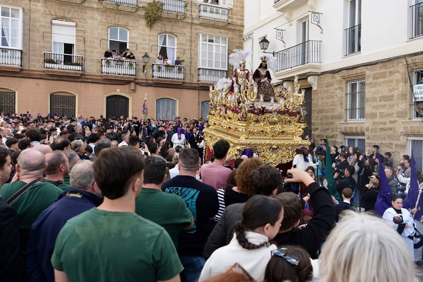 Las imágenes de Cigarreras en la Semana Santa de Cádiz 2025