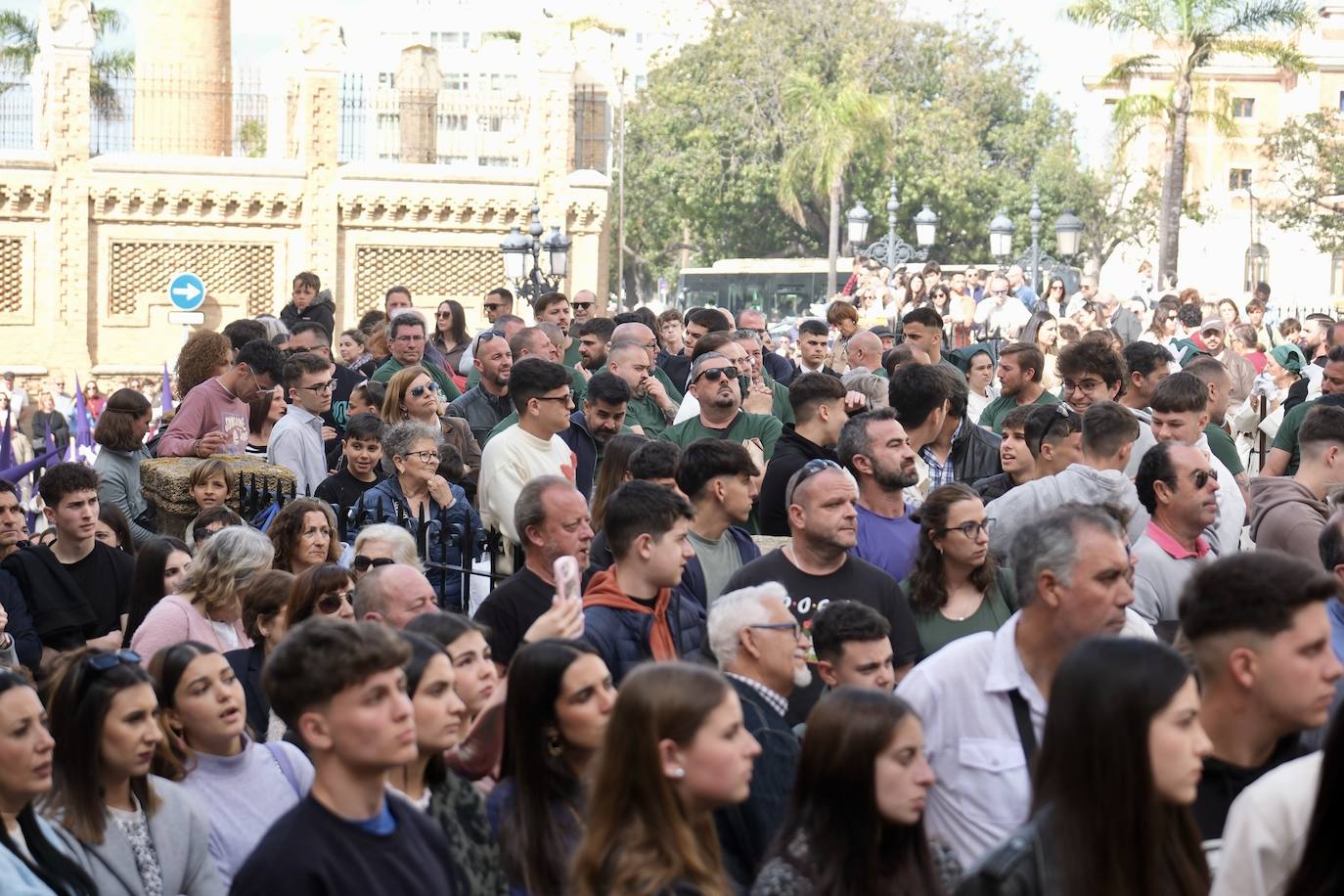 Las imágenes de Cigarreras en la Semana Santa de Cádiz 2025