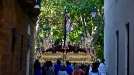Crónica: Gloria, pasión y recogimiento en el Viernes Santo más luminoso