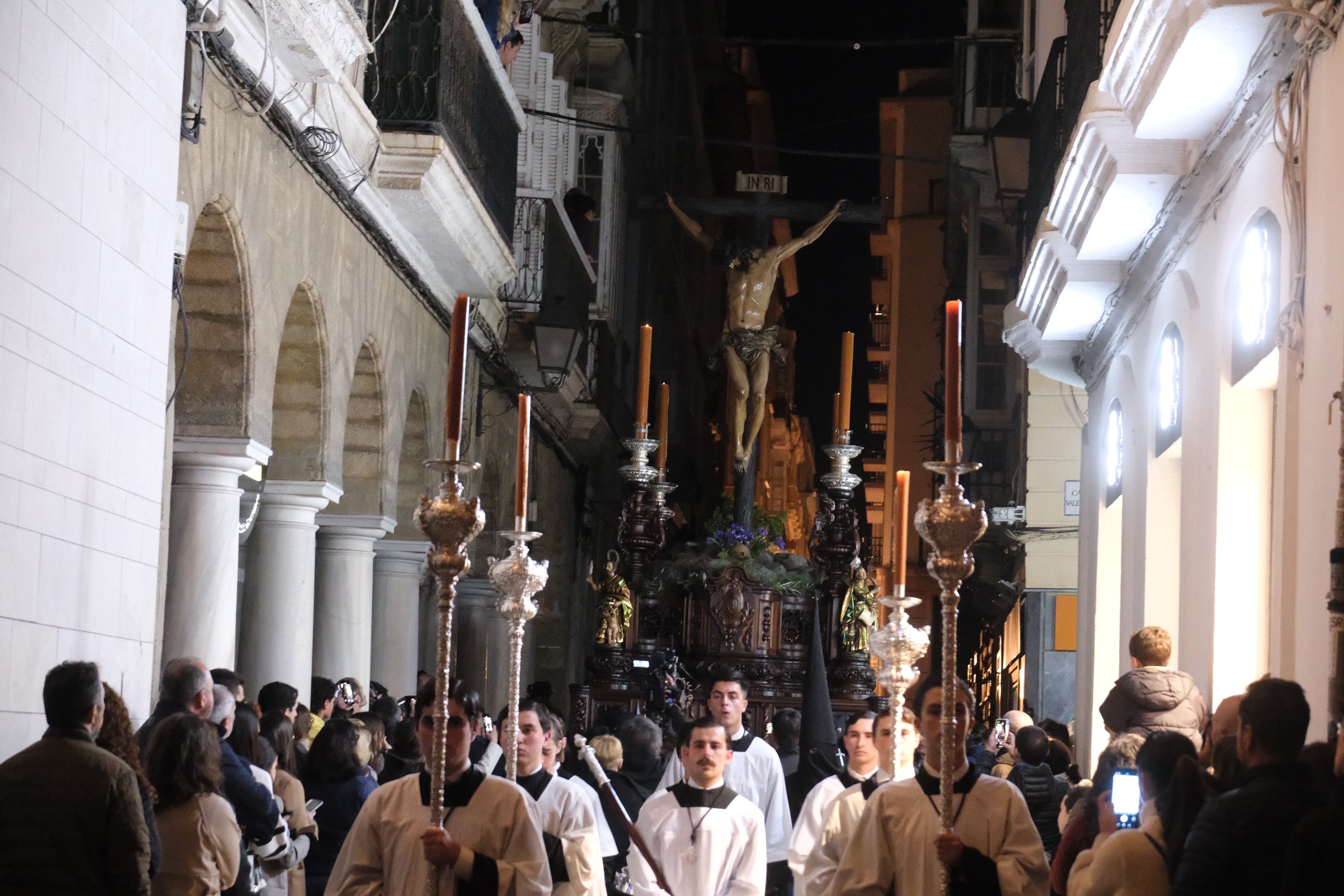 Fotos: Buena Muerte el Viernes Santo en la Semana Santa de Cádiz 2025