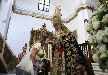 Días de devoción y pasión cofrade con el Besamanos Magno de Cádiz