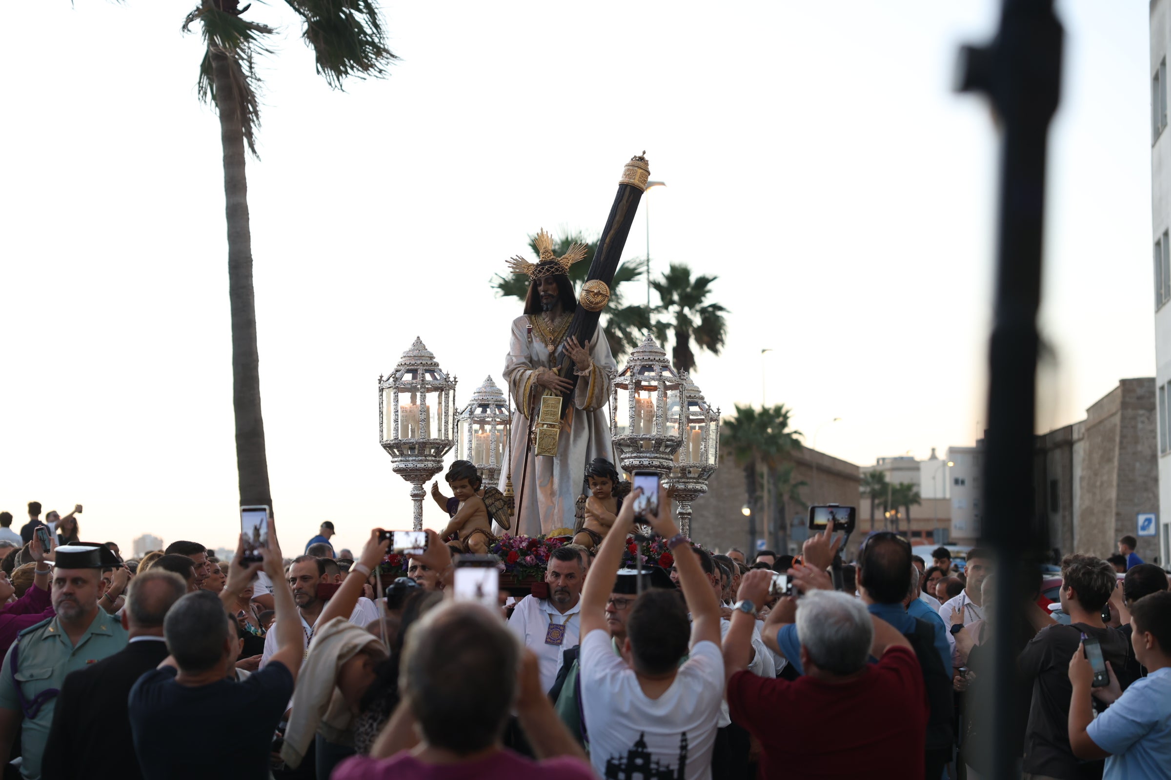Las imágenes del comienzo de la Peregrinación Extraordinaria del Nazareno