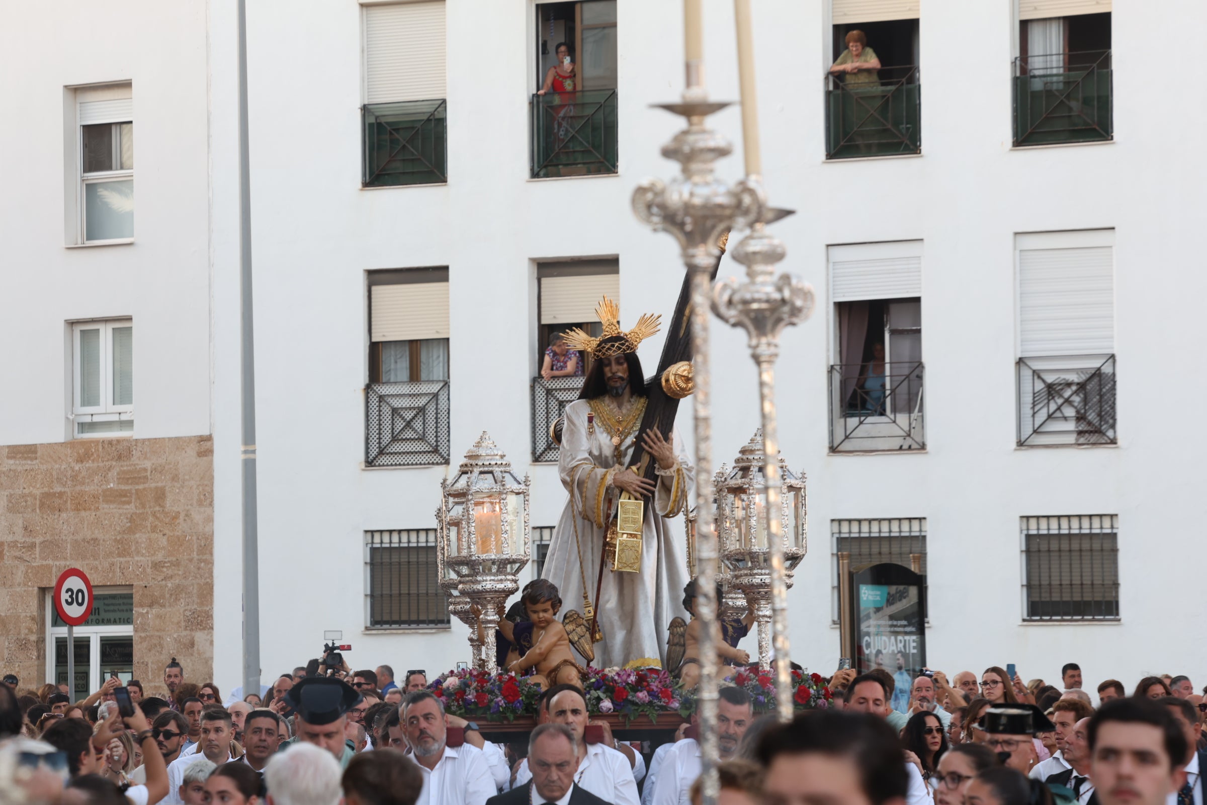 Las imágenes del comienzo de la Peregrinación Extraordinaria del Nazareno