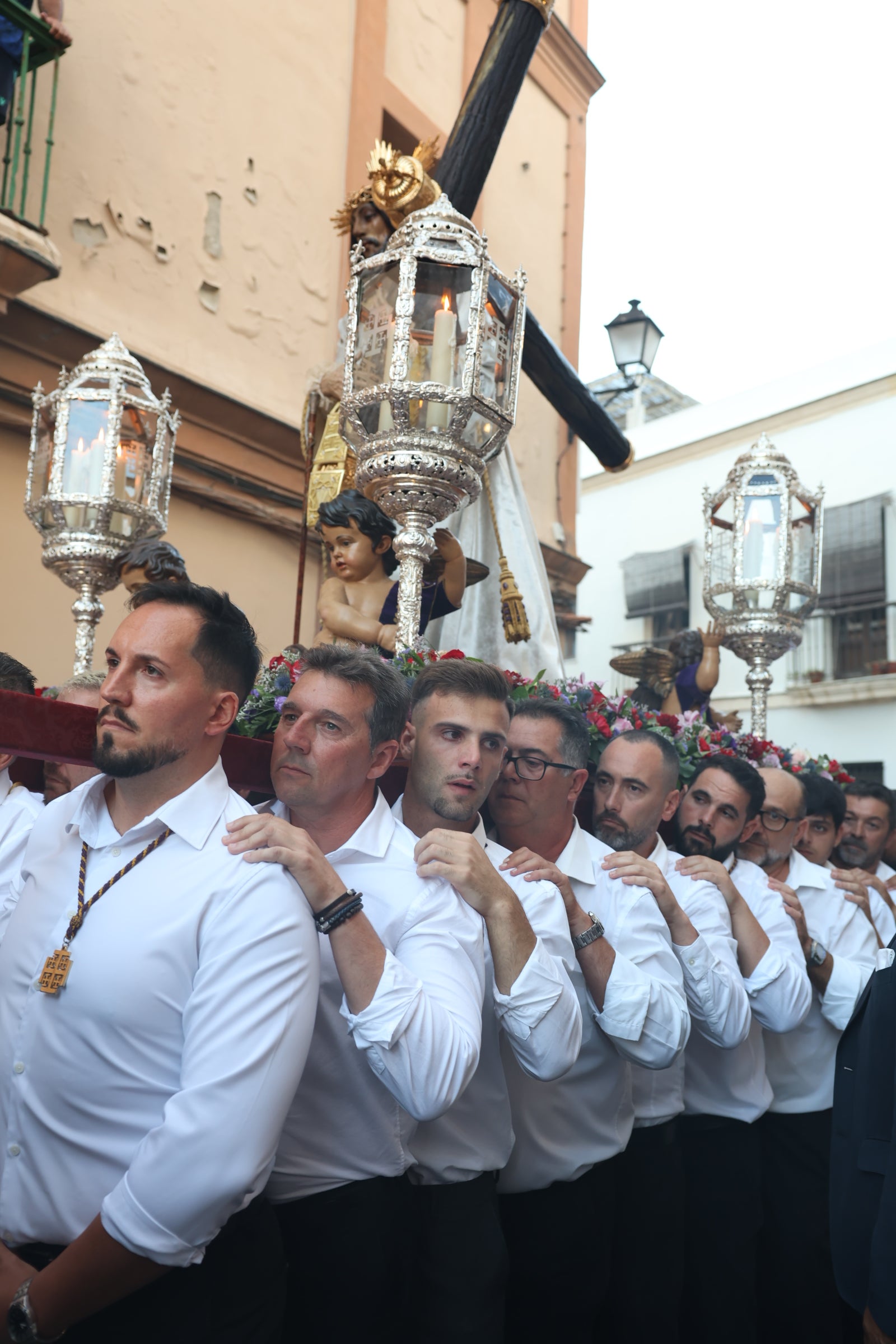 Las imágenes del comienzo de la Peregrinación Extraordinaria del Nazareno