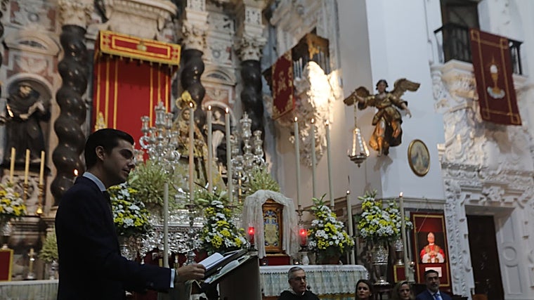 Luis Cabeza Delgado durante el pregón en la iglesia de Santo Domingo