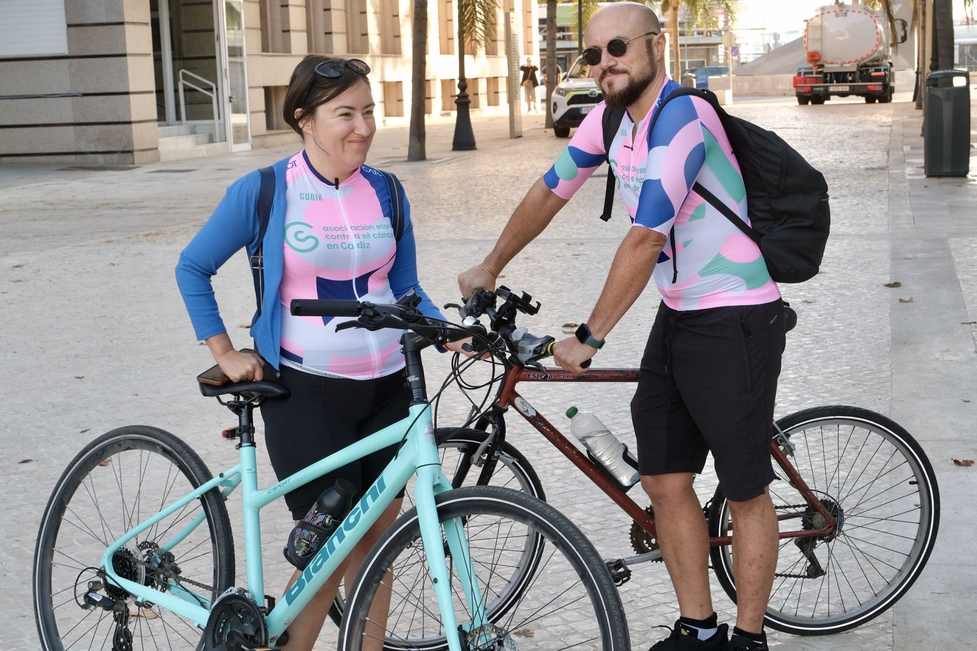 Fotos: Cádiz pedalea unida contra el cáncer en la III edición de la &#039;Cádiz Bike contra el Cáncer&#039;