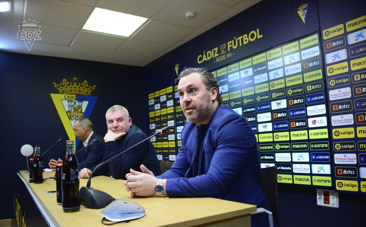 Sergio junto a Vizcaíno y Cordero el día de su presentación