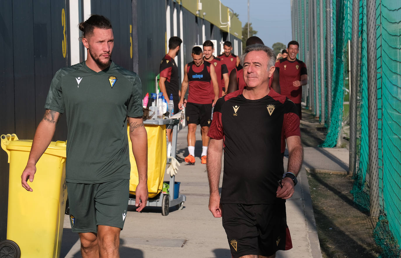 El regreso a los entrenamientos del Cádiz, en imágenes