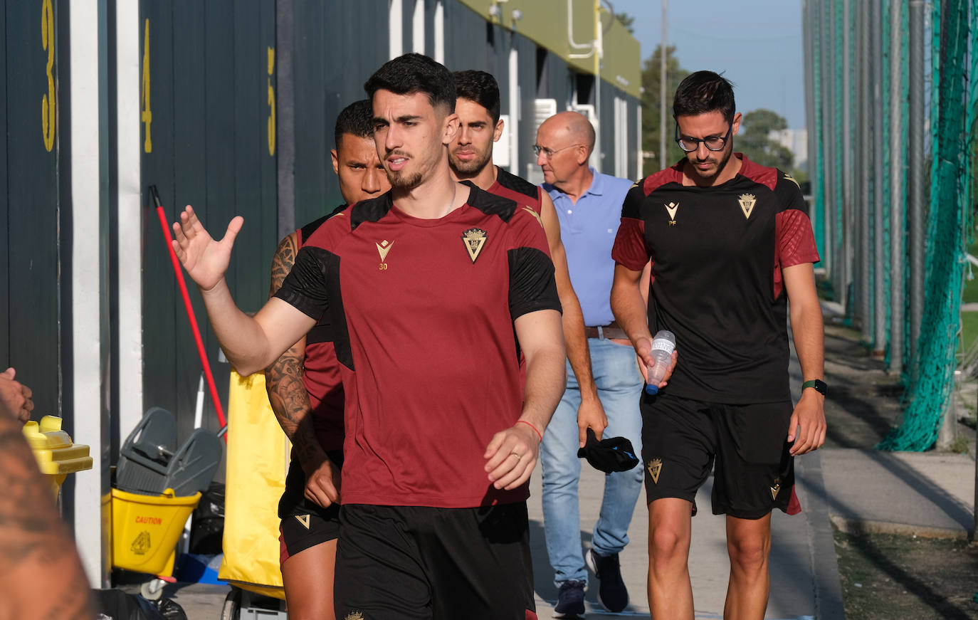 El regreso a los entrenamientos del Cádiz, en imágenes