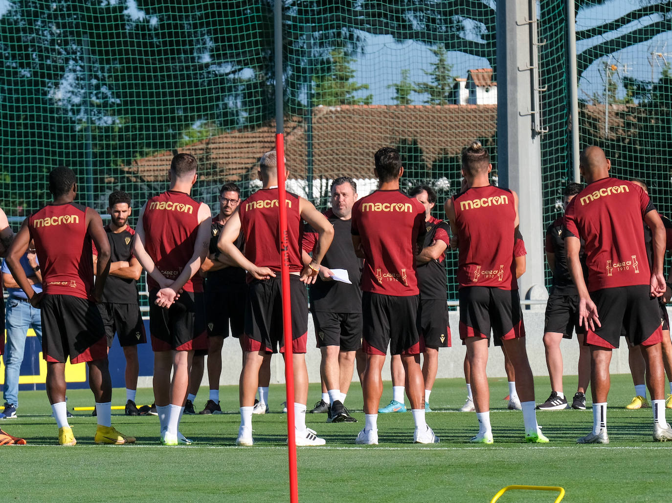 El regreso a los entrenamientos del Cádiz, en imágenes