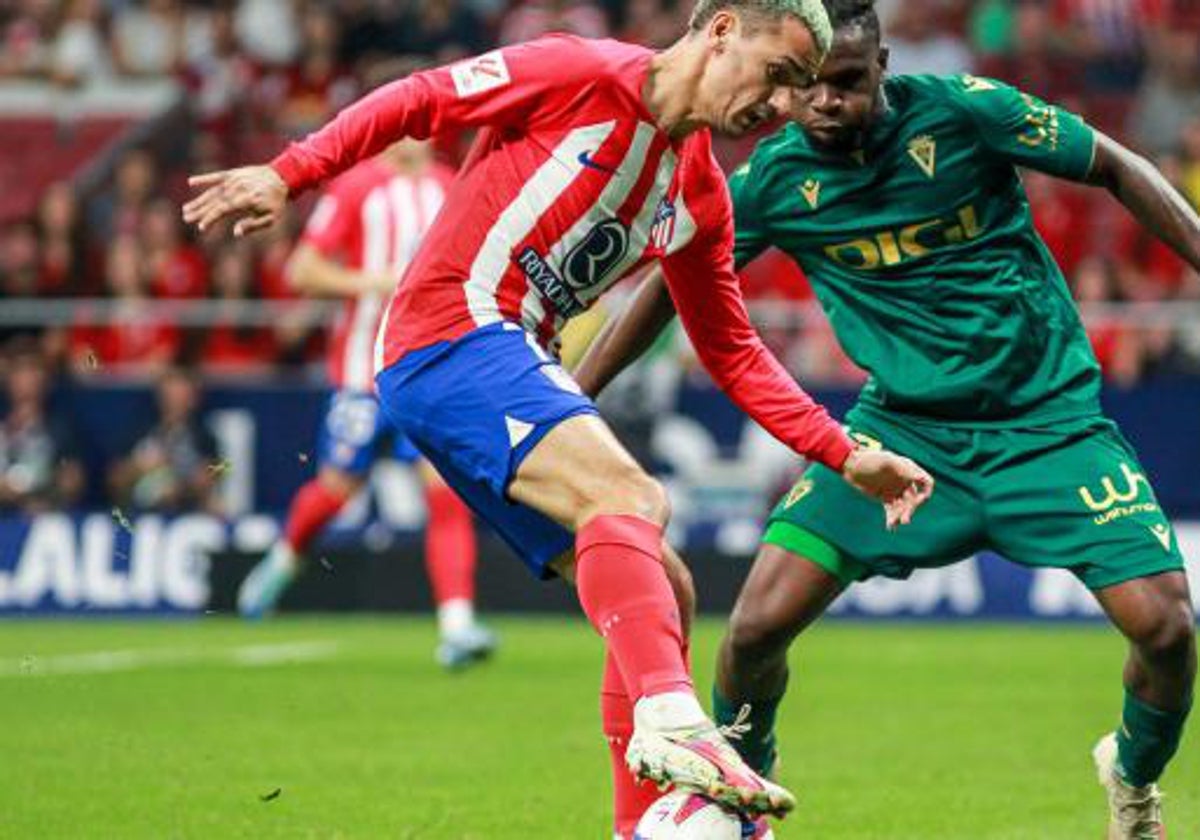 Griezmann y Kouamé en el partido