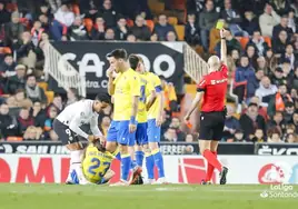 El árbitro del 'play off' de los penaltis ante el Albacete, ahora en Mestalla