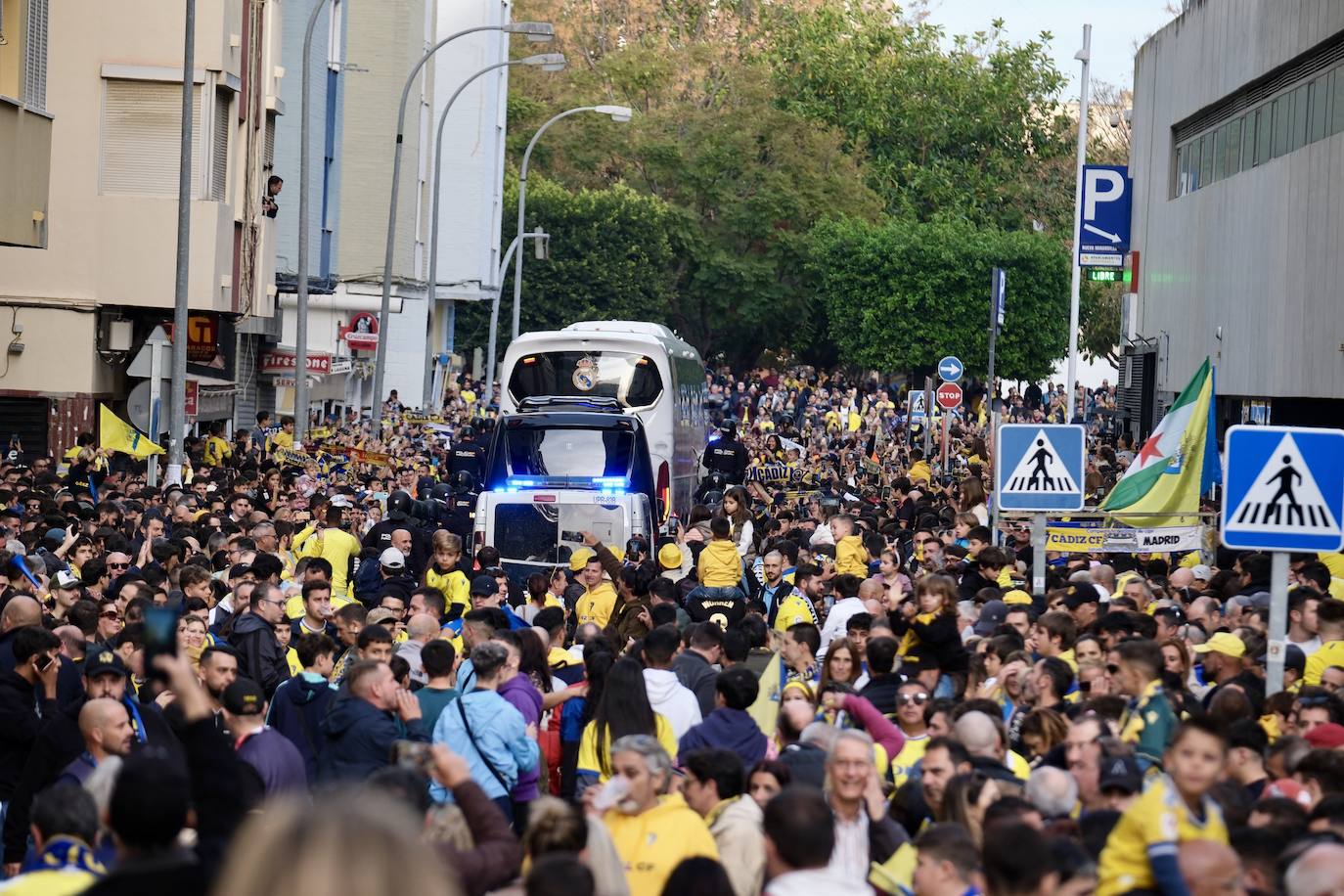 FOTOS: Llegada de Cádiz y Real Madrid al estadio