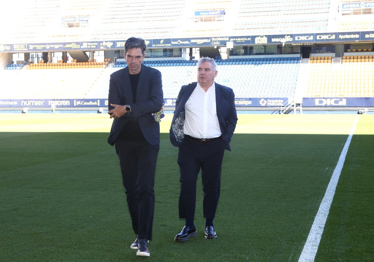 Pellegrino y Vizcaíno en el terreno de juego de Carranza