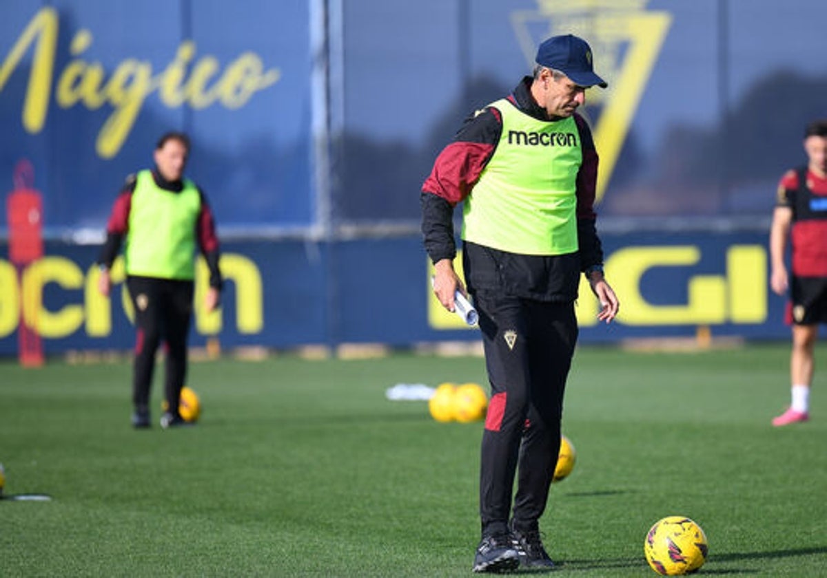 Mauricio Pellegrino en un entrenamiento