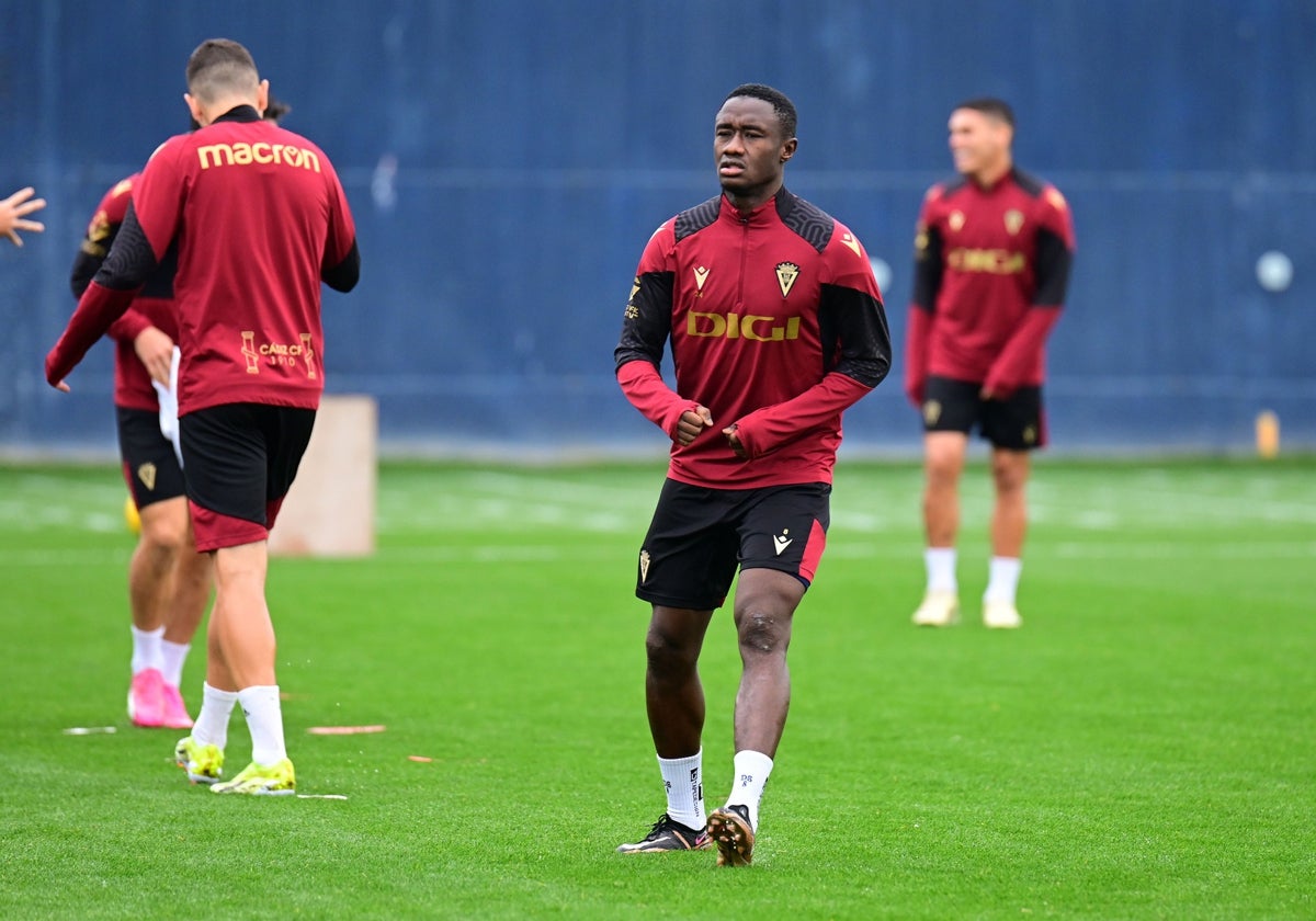 Diadié Sammasékou, durante un entrenamiento