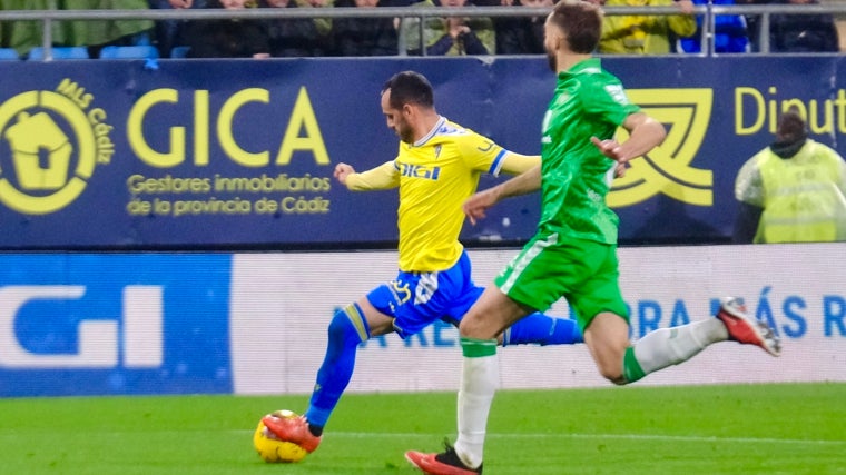 Juanmi podría ser titular por primera vez esta temporada.