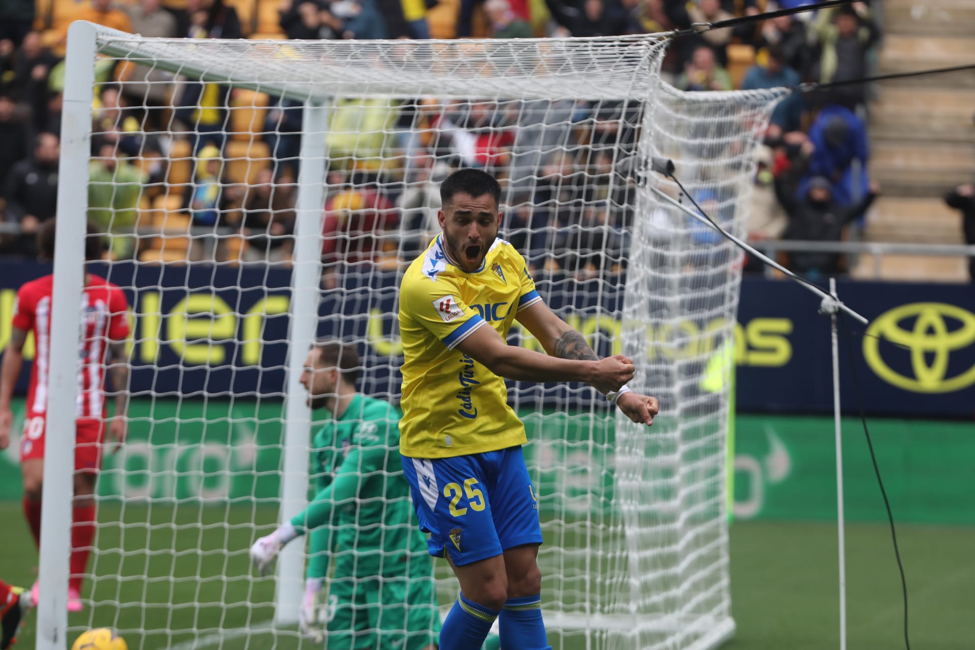 Las mejores imágenes del triunfo del Cádiz ante el Atlético de Madrid