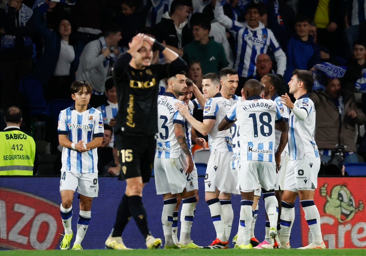 Javi Hernández se lamenta tras encajar su equipo el primer gol.