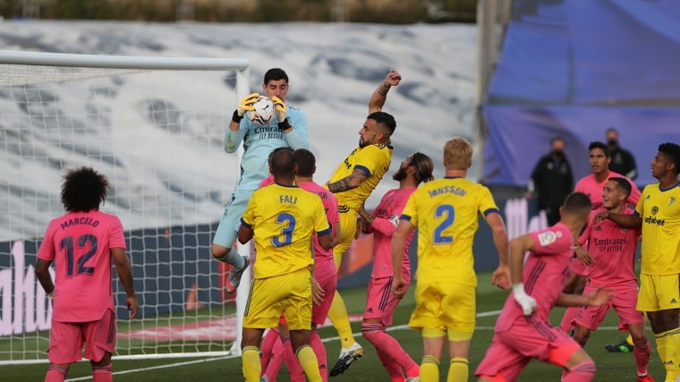 El Cádiz CF ganó 0-1 al Real Madrid en Valdebebas.