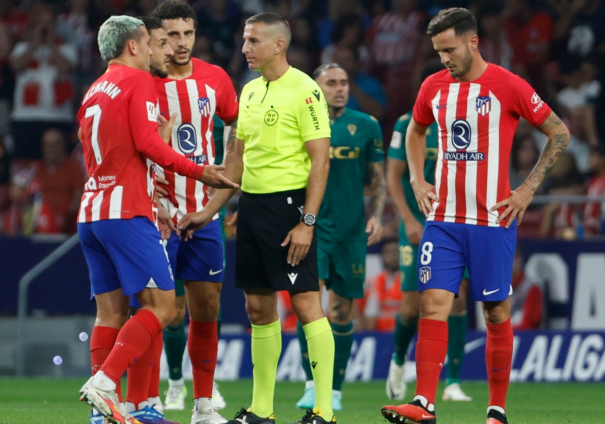 Javier Iglesias Villanueva estuvo presente en el Atlético - Cádiz (3-2).