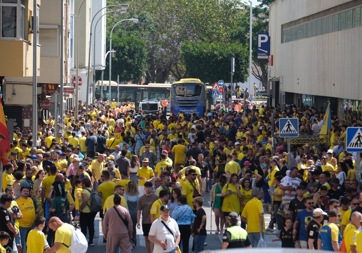 Menos ambiente del habitual antes del partido del Cádiz CF