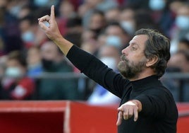 Quique Sánchez Flores, entrenador del Sevilla FC: «No ganamos al Cádiz CF si hacemos el partido de Villarreal»