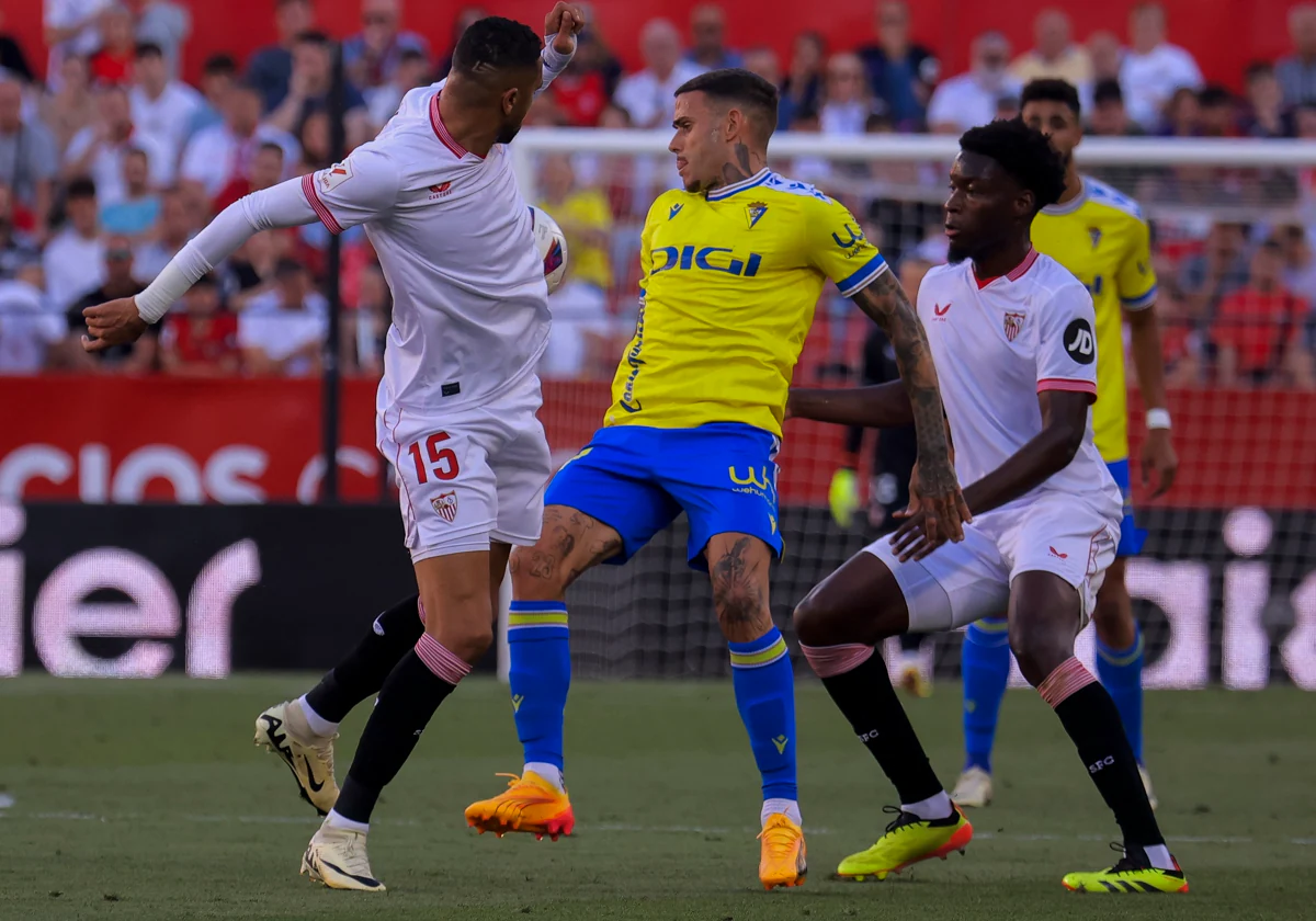 Roger en una acción del partido