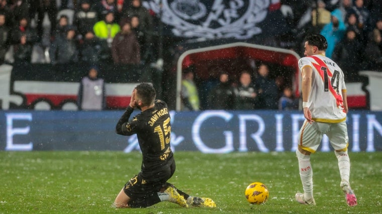 El Rayo Vallecano necesita un punto más para garantizar la permanencia en Primera.