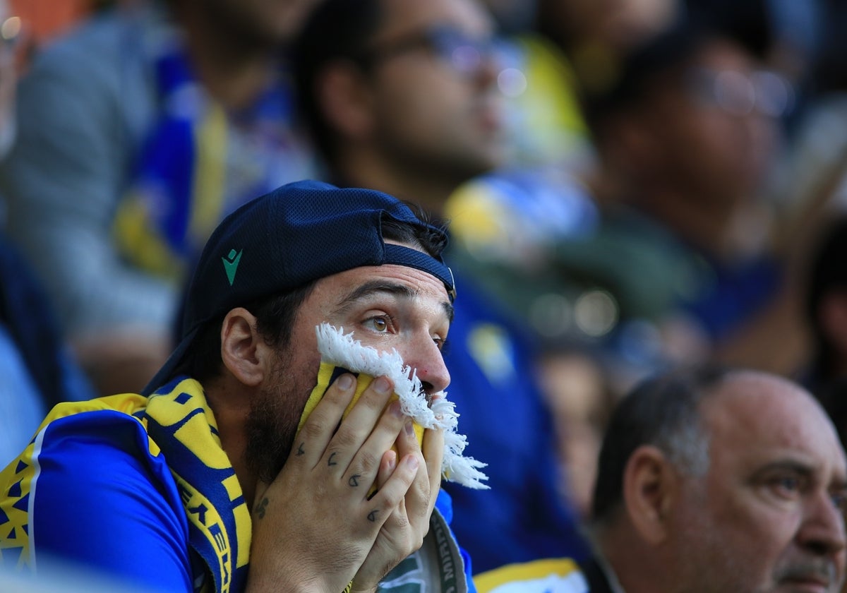 Un aficionado cadista, durante el encuentro ante Las Palmas.