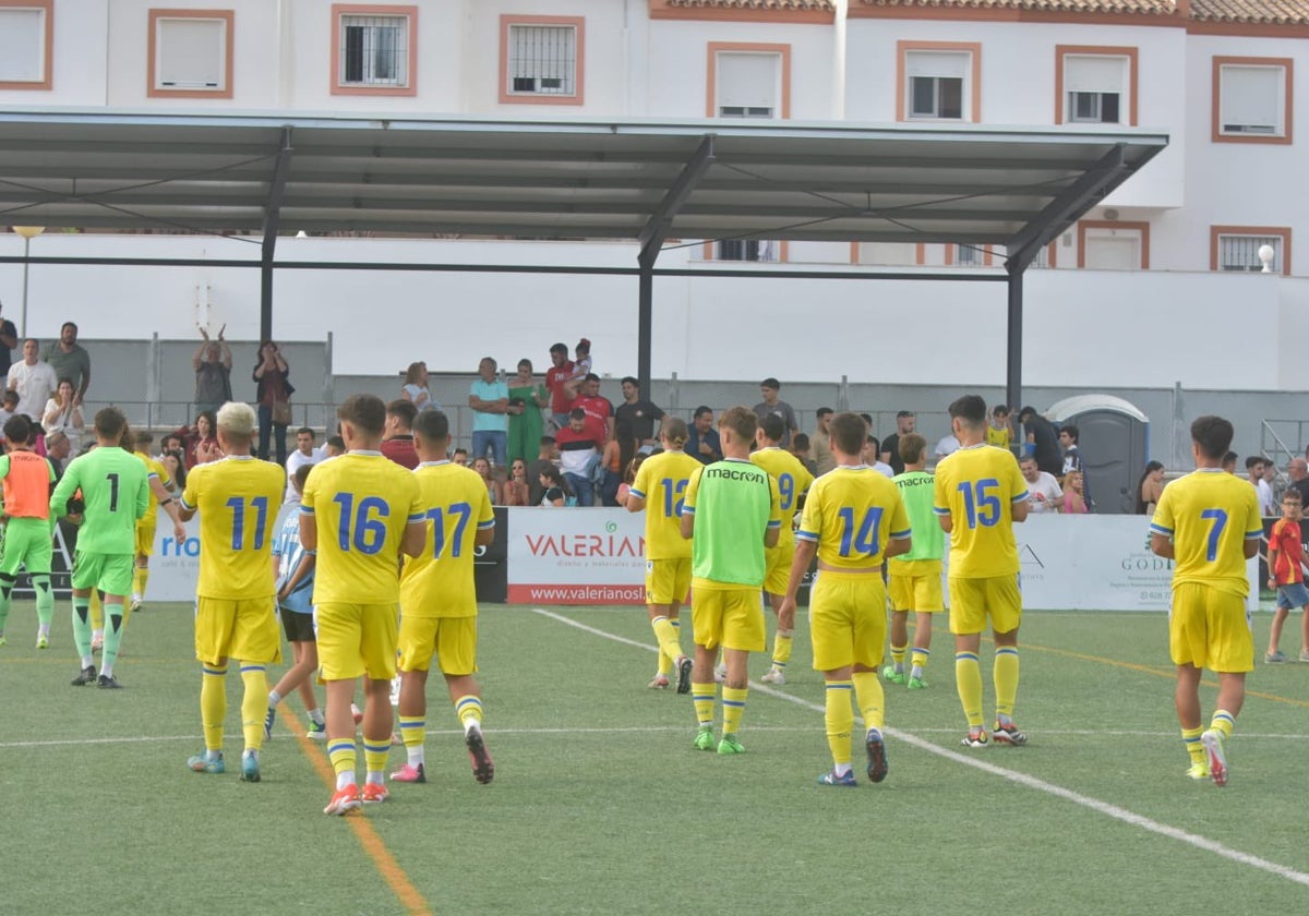 Los jugadores del Balón agradecen el apoyo de la afición