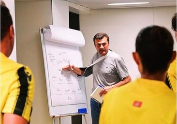 Bruno García, entrenador en Carranza