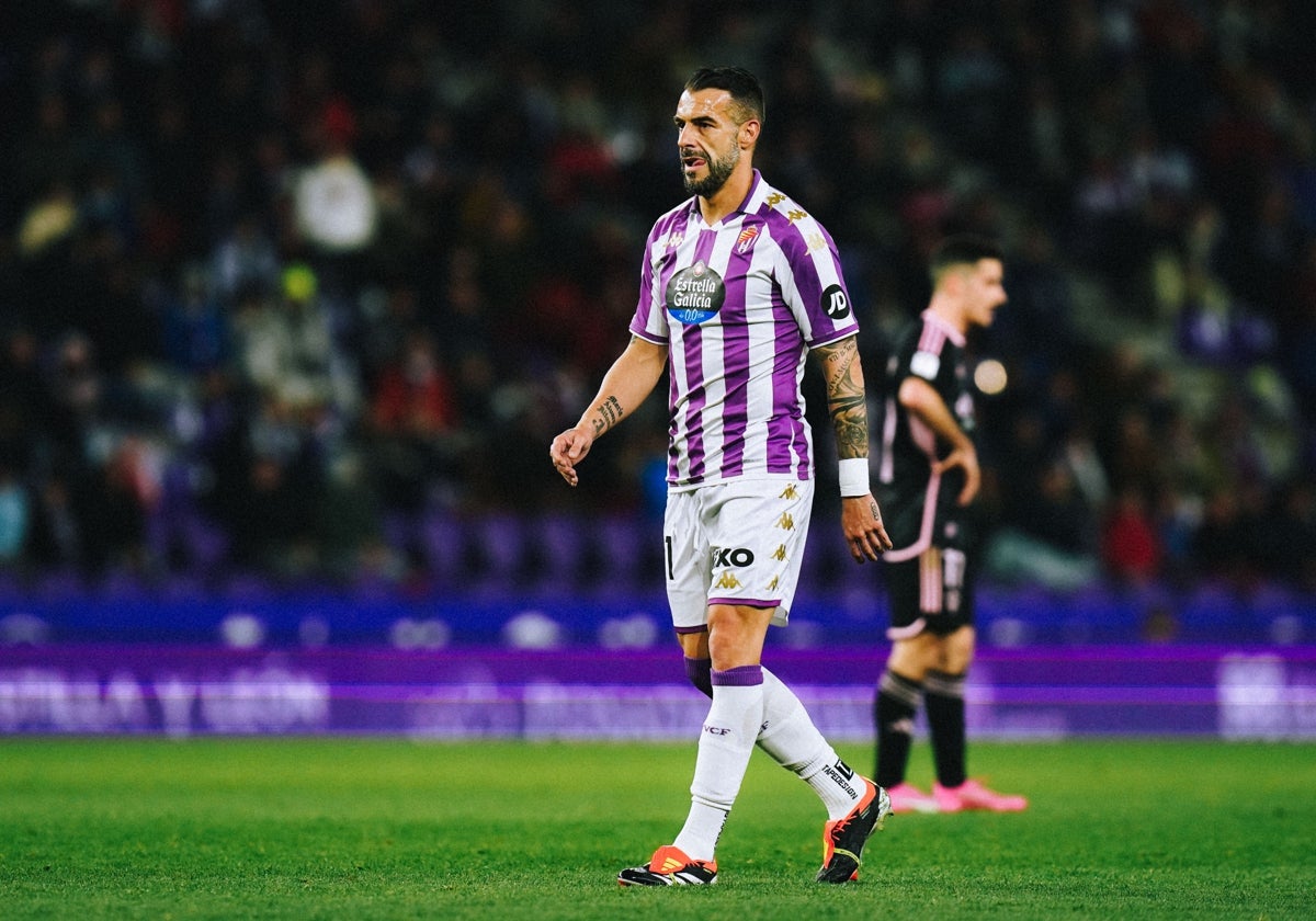 Álvaro Negredo no sigue en el Valladolid.