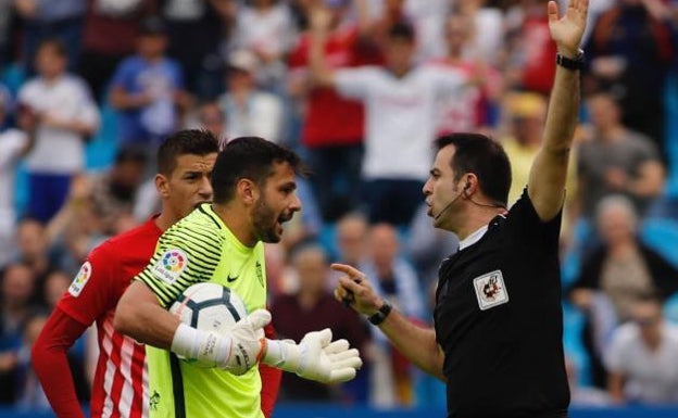 René y Rubén Alcaraz defendiendo la camiseta del Almería.