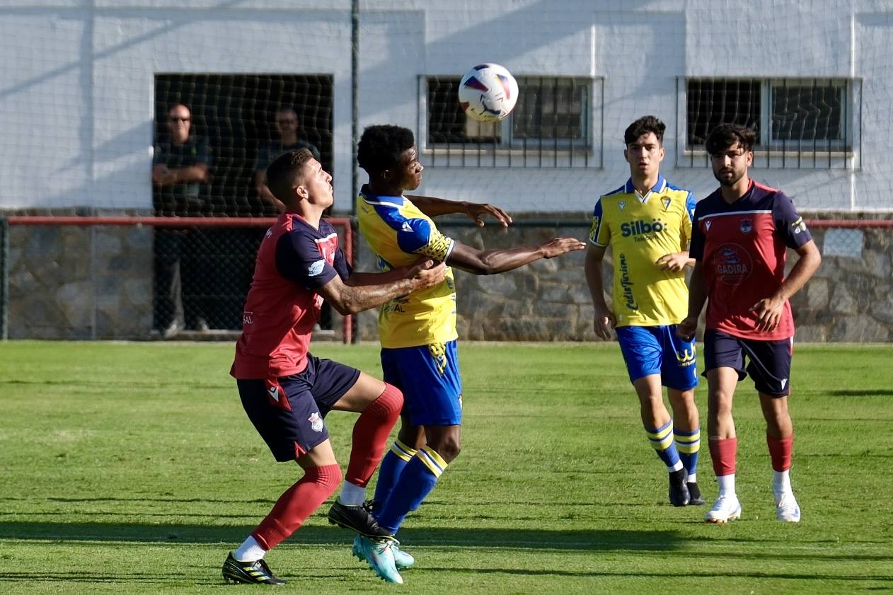 Las imágenes del Barbate-Cádiz CF