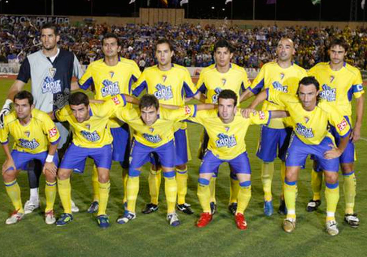 El Cádiz CF ascendió a Segunda en el año 2009.