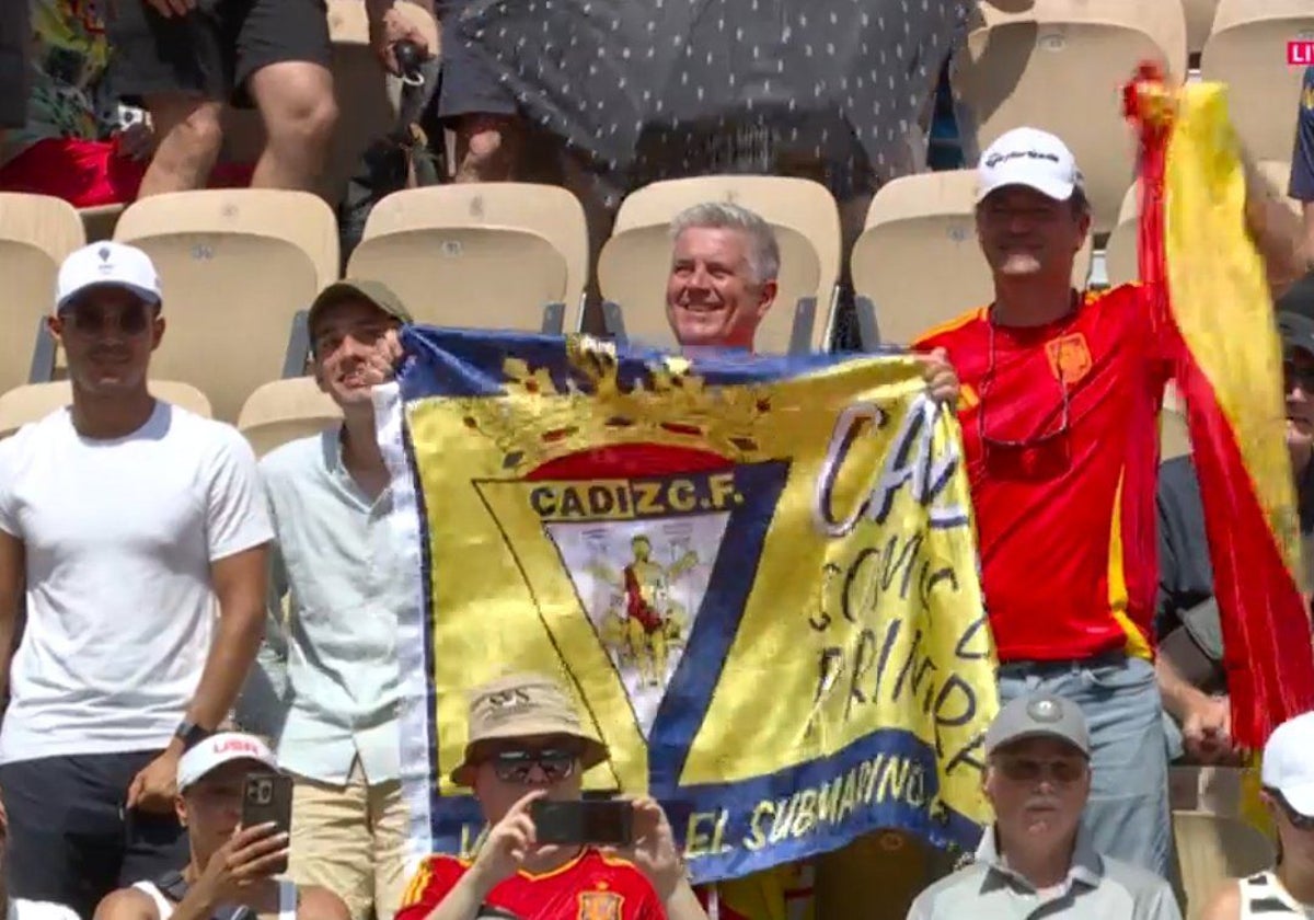 La bandera del Cádiz en el partido de Alcaraz