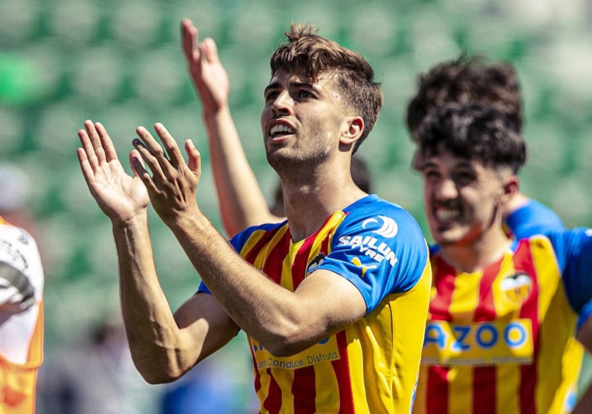 Alberto Mari en su debut con el Valencia