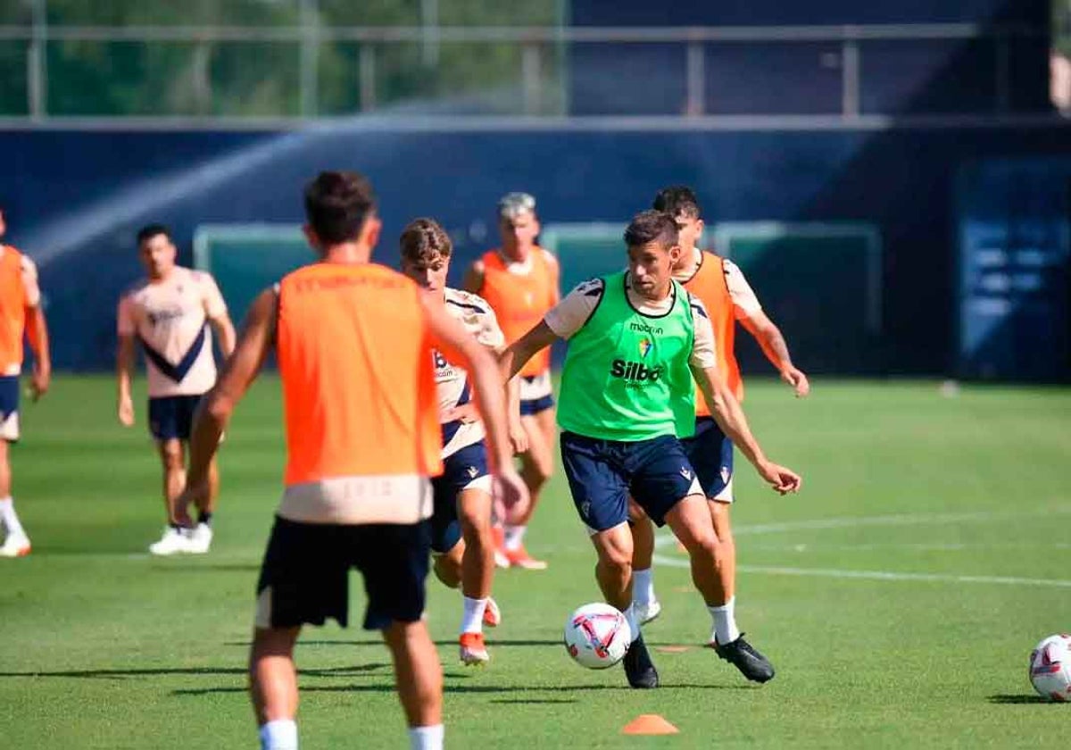 Rubén Alcaraz, en un entrenamiento de esta semana