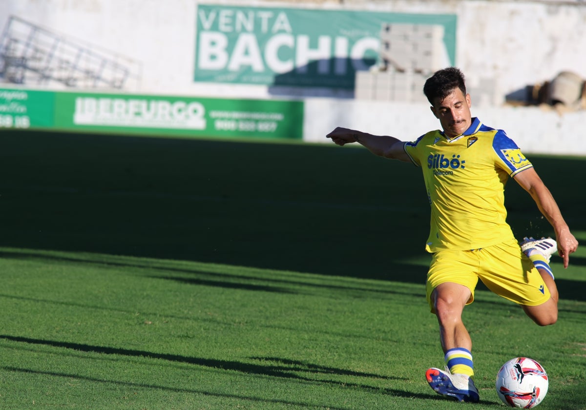 Matos es titular en el lateral izquierdo del Cádiz CF.