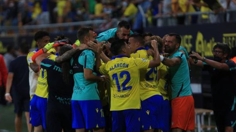 El Cádiz CF rescató un punto ante el Levante en su estreno hace tres temporadas.