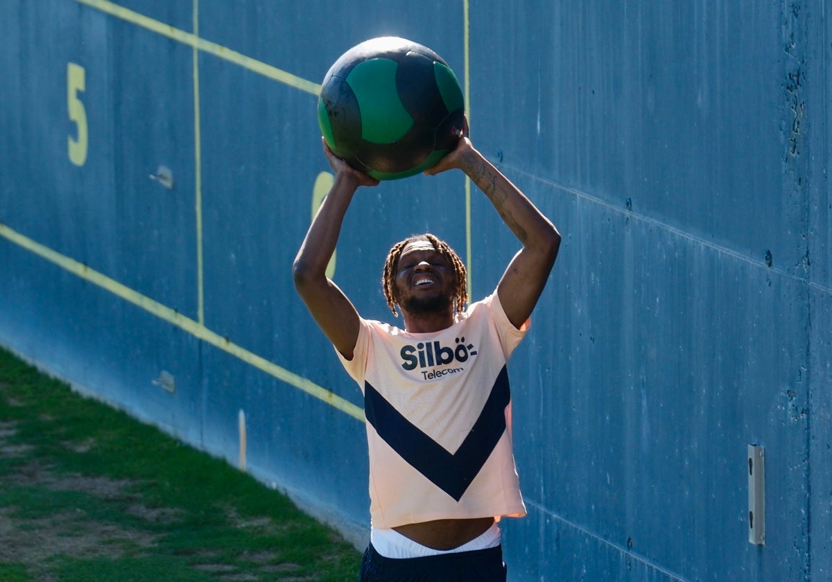 Rominigue Kouamé, centrocampista del Cádiz CF.