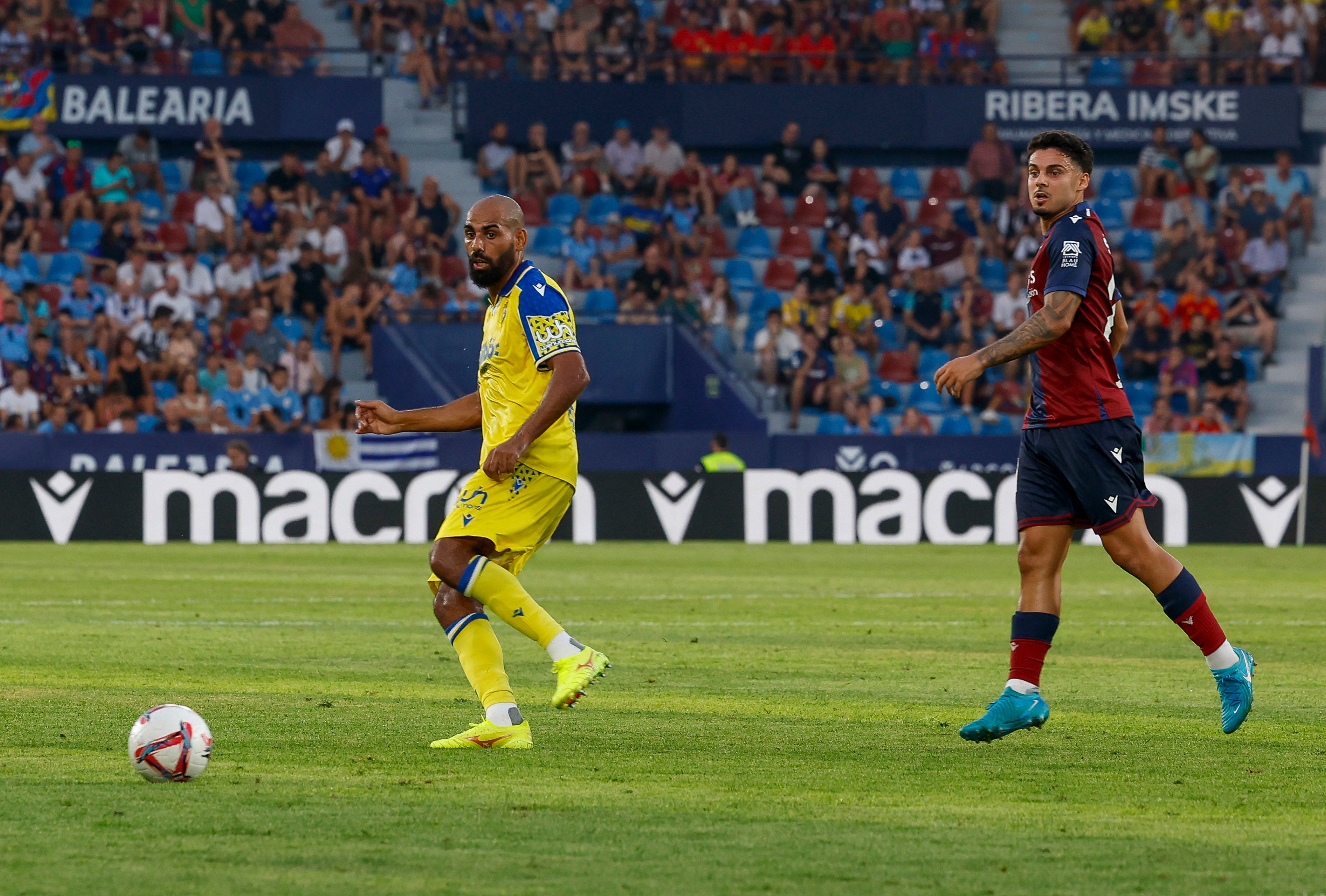 Fotos: Las mejores imágenes del empate entre el Levante y el Cádiz