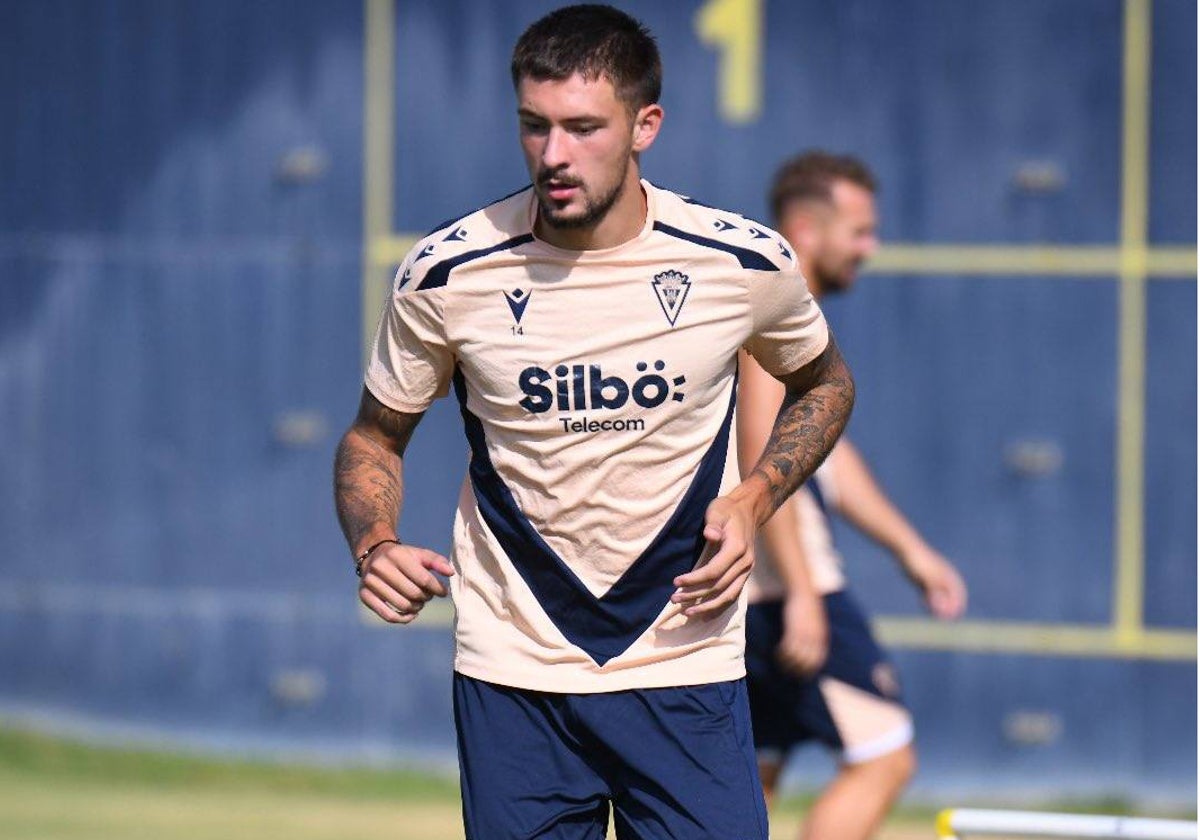 Kovacevic, en primer plano, junto a Ontiveros en el entrenamiento