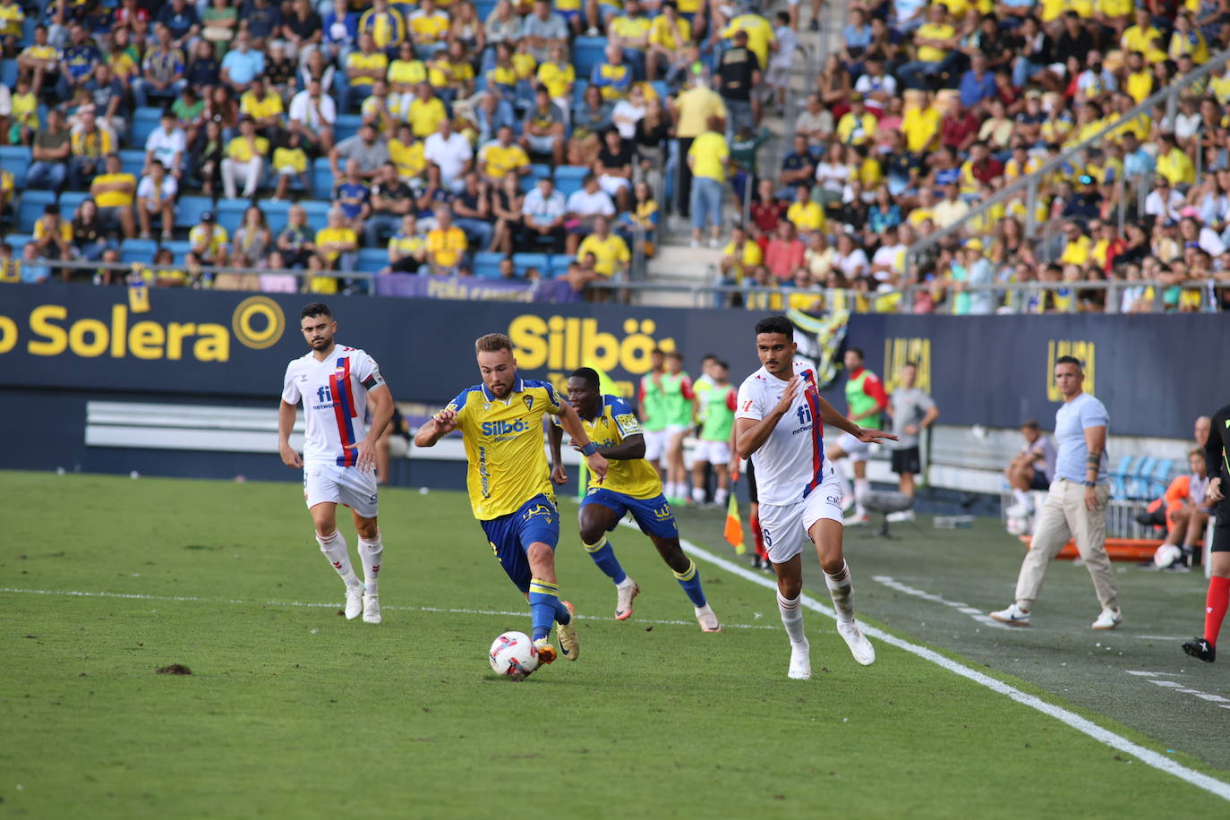 El Cádiz CF - Eldense, en imágenes