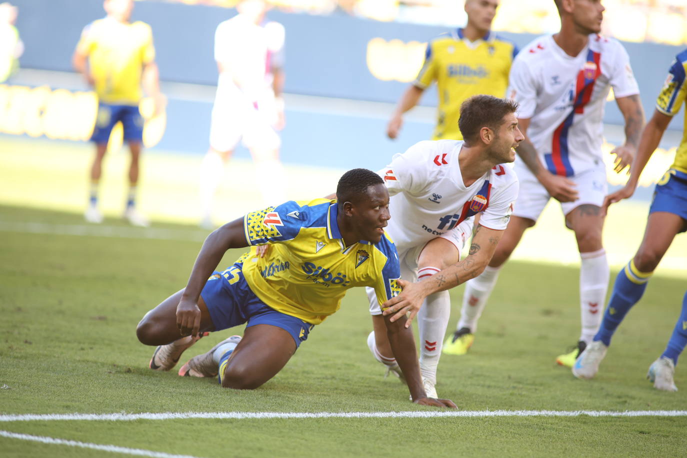 El Cádiz CF - Eldense, en imágenes